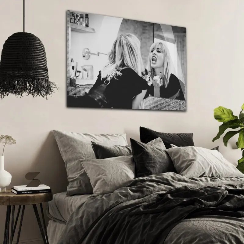 Black and white wall art woman
